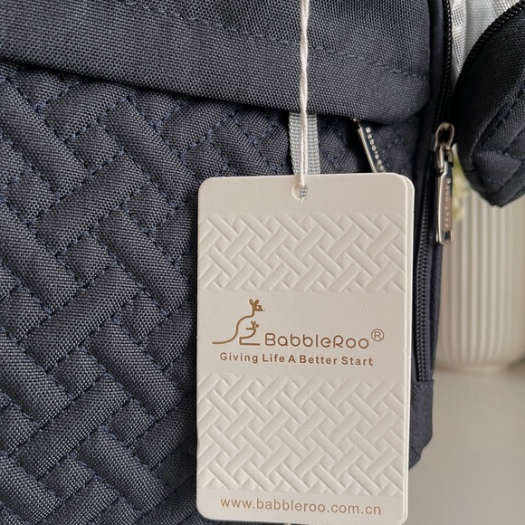 BabbleRoo Two-Tone Quilted Diaper Bag - Picture 2 of 7